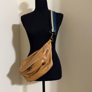 Parker Thatch Cross Your Heart  Sling bag and Crossbody Strap